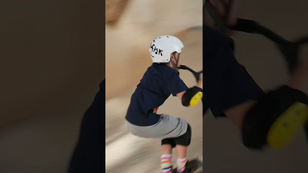 Трюки на самокате. Decade (Дикейд) Крытый скейт парк BunnyHop смотреть онлайн