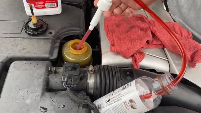 Power steering fluid change on a 2002 Lexus LS430 смотреть онлайн
