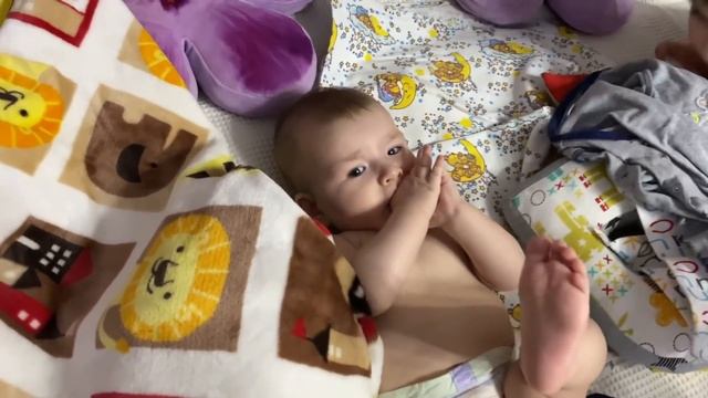 VLOG : Чищу духовку / Одни пацаны / Макарошки / Мама Вика смотреть онлайн