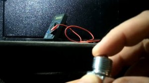 Не спешите покупать датчик включения фонарей заднего хода (лягушку) , проверьте ее.