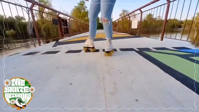 Skating In Slades Detachable Sneaker Roller Skates on Sketch bridge Outdoors смотреть онлайн