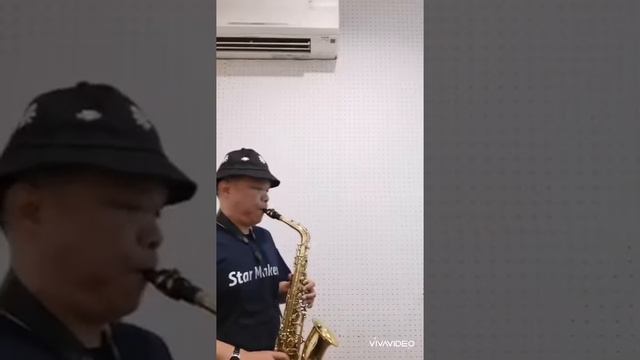 HELLO TEST смотреть онлайн