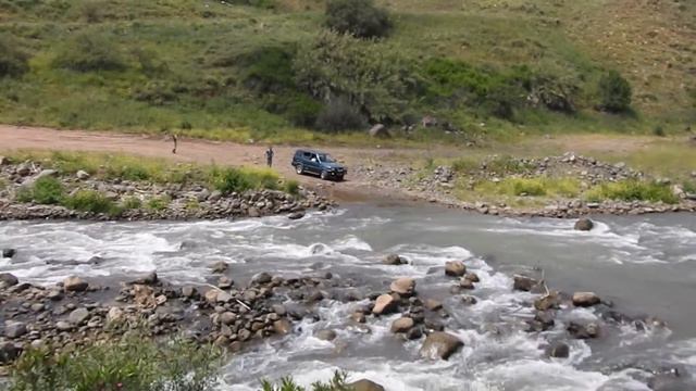 горная река - север Израиль смотреть онлайн