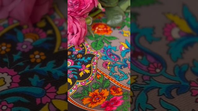 Розы на шали Медальоны #павловопосадские #павловопосадскиеплатки #шальмедальоны смотреть онлайн