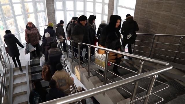 Надземный переход. Дворец спорта. Усть-Каменогорск. 12.01.2019 смотреть онлайн