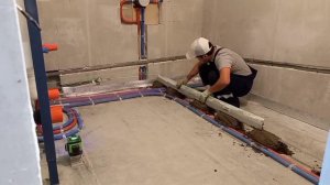 легко залить стяжку. помощью лазера.