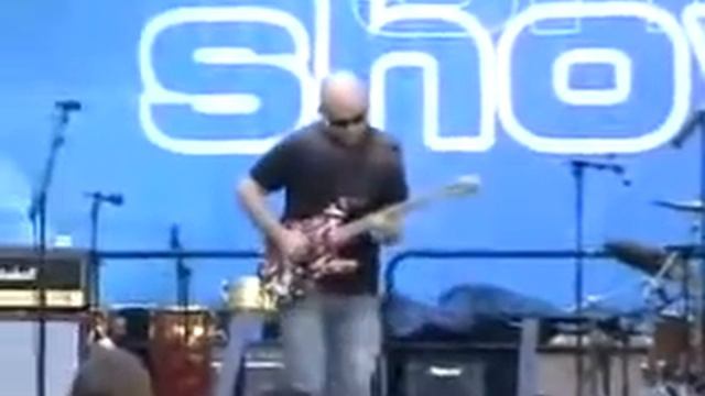 HOT FOR TEACHER - "Eruption" (NAMM 2008) смотреть онлайн