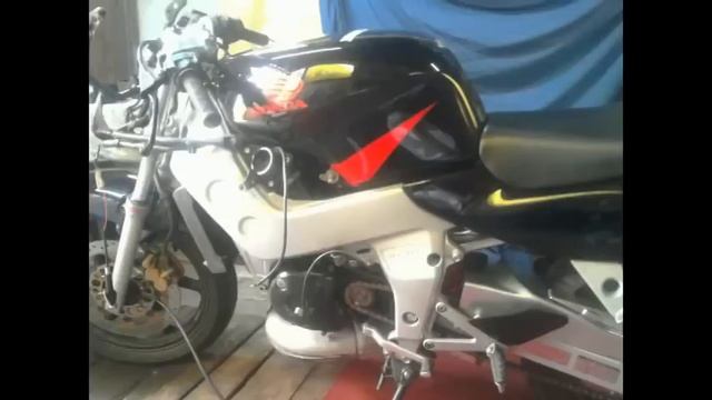 Honda NSR 125R rebuild смотреть онлайн