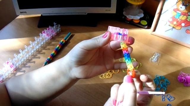 Плетение из резинок Радужный чехол на карандаш. смотреть онлайн