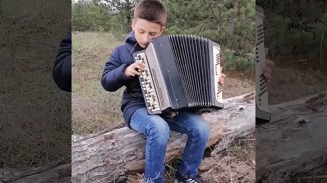 В землянке на баяне смотреть онлайн