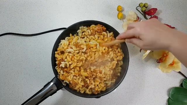 БЫСТРЫЙ И ВКУСНЫЙ ОБЕД! МАКАРОНЫ С ТУНЦОМ И ГРИБАМИ. ПОРТУГАЛЬСКИЙ РЕЦЕПТ. смотреть онлайн