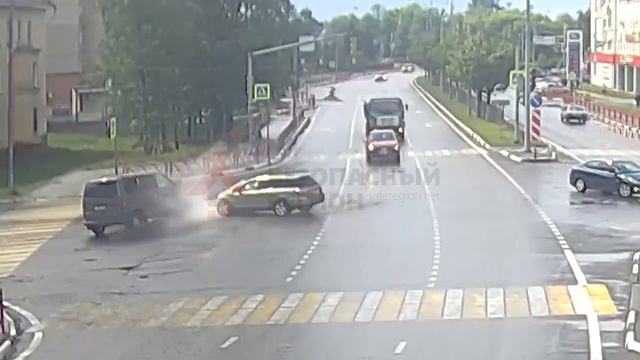 ДТП проспект Фрунзе Суздальское шоссе (03 06 18, Ярославль) смотреть онлайн