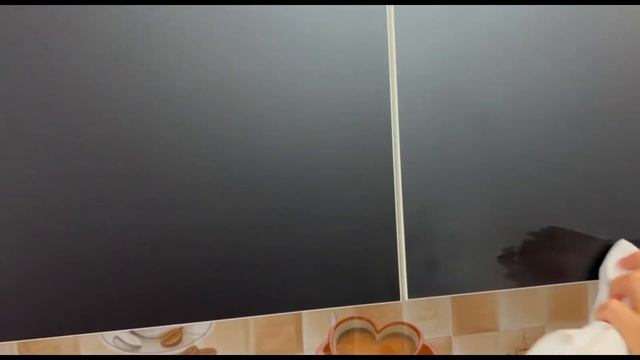 КАК УБРАТЬ С МАТОВОЙ ПОВЕРХНОСТИ МЕБЕЛИ ЖИР И ЖИРОВЫЕ ПЯТНО ПАЛЬЦЕВ?МАТОВАЯ МЕБЕЛЬ И ЕГО ОЧИСТКА ! смотреть онлайн