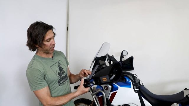 Honda Africa Twin Adjustable Kick Stand by AltRider смотреть онлайн