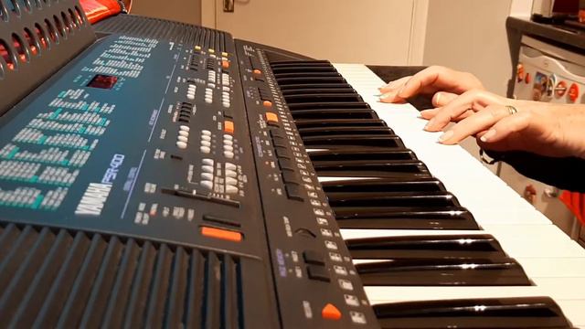 Amazing Grace played on yamaha PSR-400 смотреть онлайн