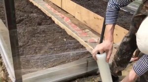 Как обмотать теплицу СТРЕЙЧ ПЛЕНКОЙ