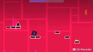 Где находитьмя 3 монеты на 2 уровне? Geometry dash