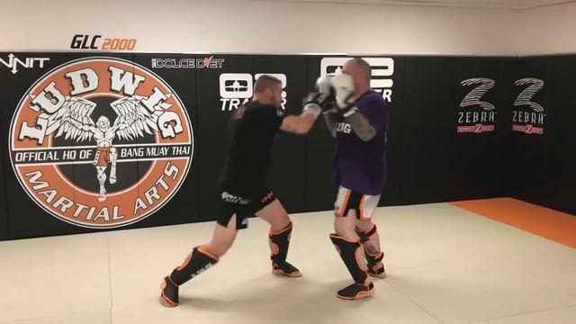 How The Bang Muay Thai System Works смотреть онлайн