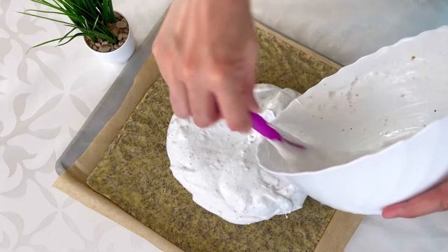 МАКОВО - МЕРЕНГОВЫЙ пирог с ягодами и кремом ЧИЗ! Маковый пирог с кремом чиз и меренгой. смотреть онлайн