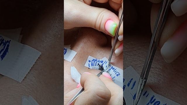 Постановка 2д объема с большой площадью соприкосновения с ресницей