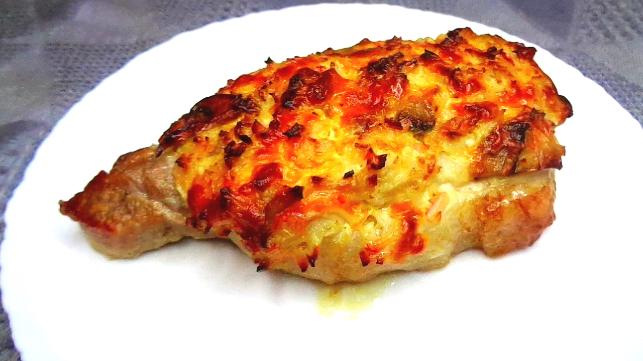 Свинина с крабовыми палочками необычное и вкусное сочетание