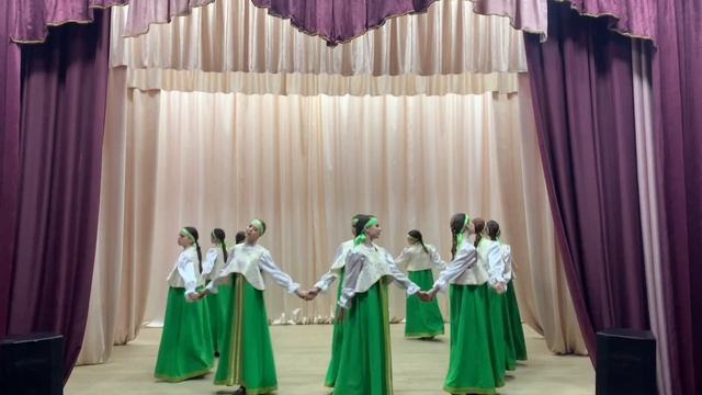 "Девичий хоровод" Ансамбль народного танца "Лицедеи" смотреть онлайн