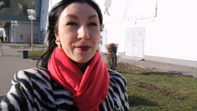 Поехала в торговый центр| Закрылся шоурум смотреть онлайн
