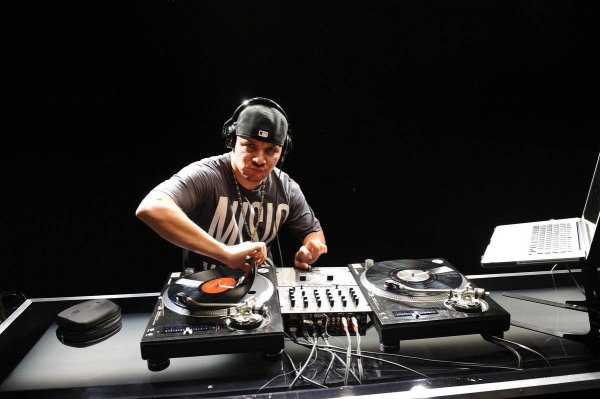 Gorgeous Girls A Mix of Work and Play with Music