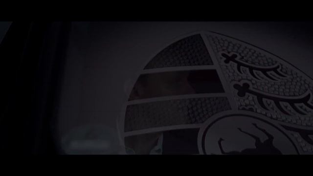 Mit dem Cayenne Turbo und Porsche Connect ins neue Porsche Zentrum Hamburg смотреть онлайн