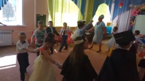 Музыкальная игра на выпускной "Надо буквы изучать"