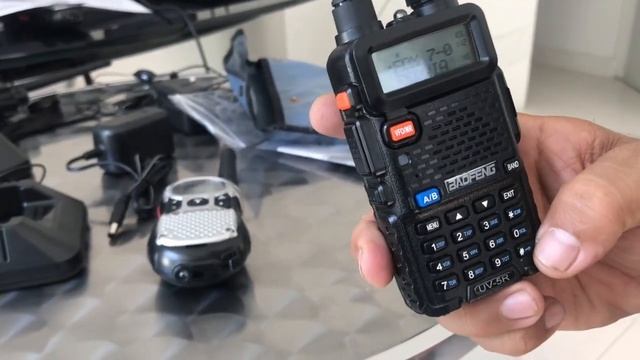 Manual en español del BaoFeng UV5R Dual-Band Two-Way смотреть онлайн