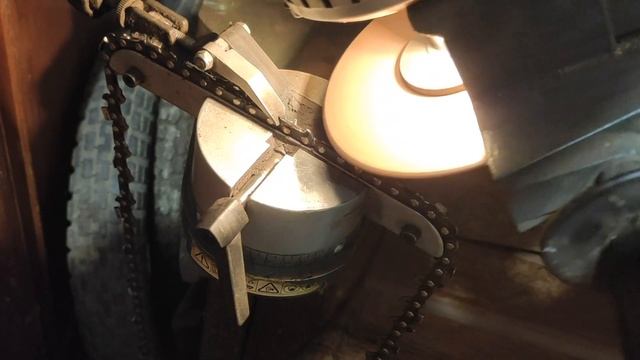 Как правильно наточить цепь станком по заточке цепи