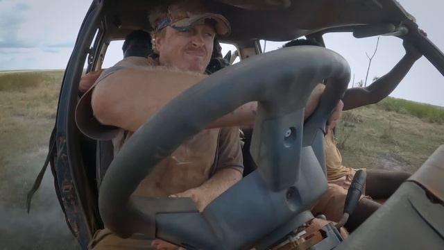 Hunting Buffalo and Crab in the Australian Outback! | S4 E7 смотреть онлайн