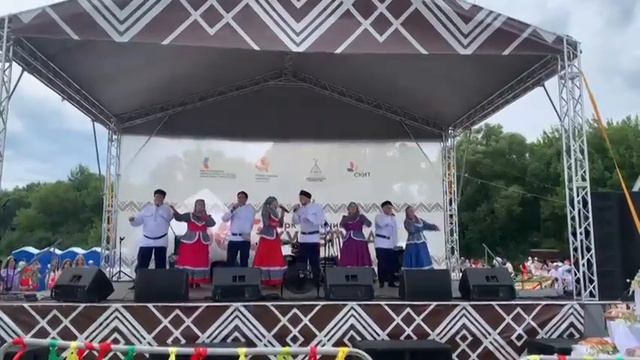 Казачий ансамбль "Обрада", Районного Дома культуры руководитель Варжинская А.В. смотреть онлайн
