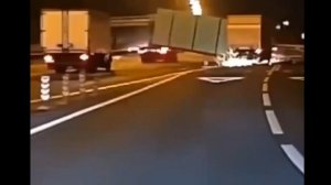 мощный манипулятор потерял бытовку(остановку)пункт назначения по Питерски