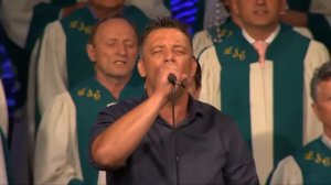 "Власть и сила в имени Иисуса" , -To break every chain