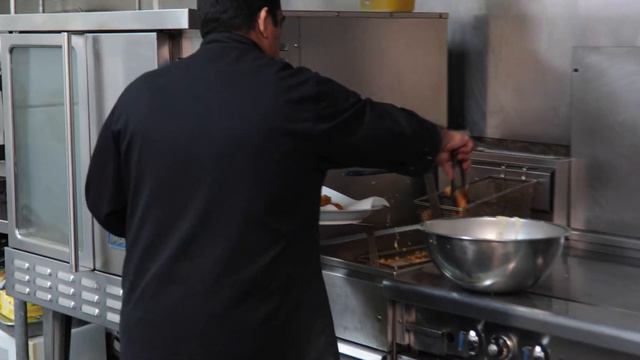 MAGNOLIA PARK CHEF смотреть онлайн
