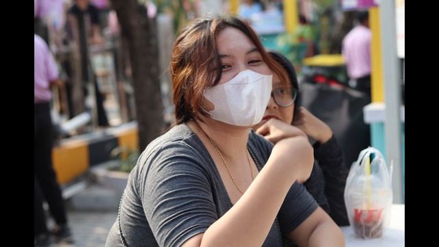 Tari Ratoh Jaroe, foto-foto lomba di area parkir смотреть онлайн