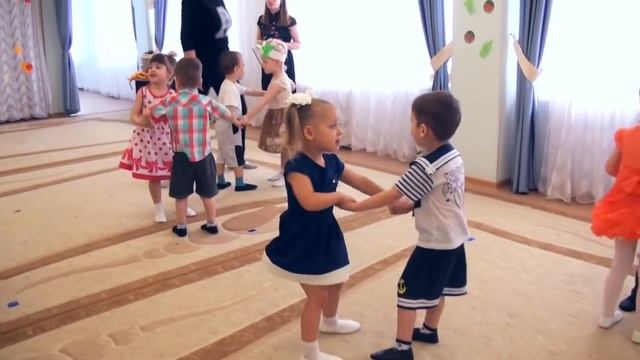 Утренник в детском саду Веселые ПЕСЕНКИ для детей и малышей /  Праздник в садике