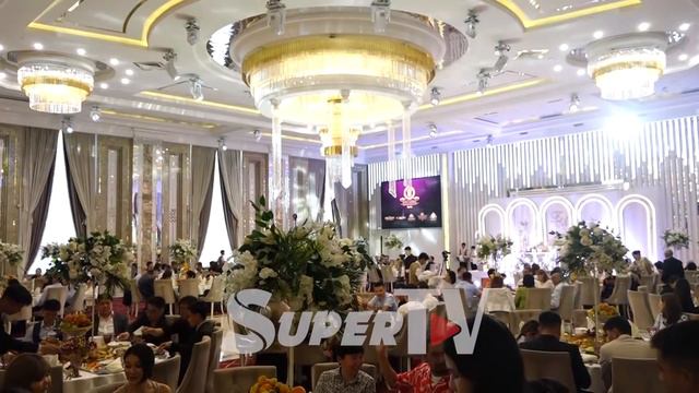 Тойдогу тамашалардын көбү Толгонай Арзыкеевага арналды. Актёр Бектур Усеновдун үлпөт тоюнан репорта смотреть онлайн