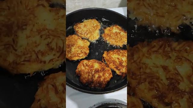 Как я делаю Драники, мой дедушка их называл деруны. смотреть онлайн