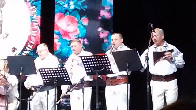 Молдавская мелодия. Муниципальный дворец культуры в Бельцах. смотреть онлайн