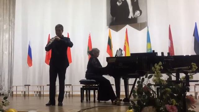 Телеманн Соната g moll, 1,2ч смотреть онлайн