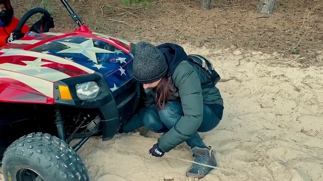 Den Y Sus Amigos Montan Coches Para Niños! | Coche Todo Terreno Mas Grande!