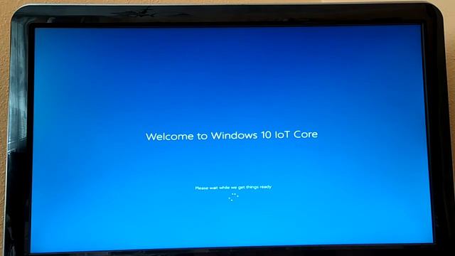 Windows 10 IoT core First boot смотреть онлайн