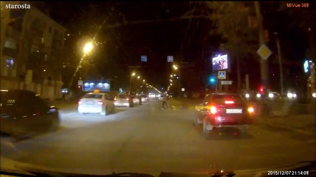 Неадекватный пешеход на перекрестке Герцена и Московской г Орёл смотреть онлайн