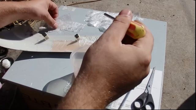 Как склеить или усилить пластиковые детали, эпоксидной смолой. Сделай сам. смотреть онлайн