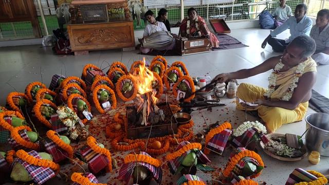 Ягья Нрисимхадеву, в экадаши! Индия, Маяпур смотреть онлайн