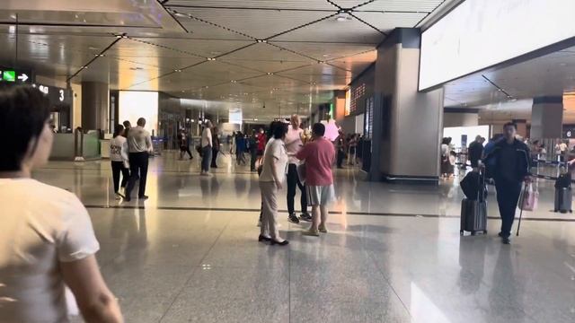 Харбин Как добраться из аэропорта в город за 20 юаней Полезное видео для вас Китай смотреть онлайн