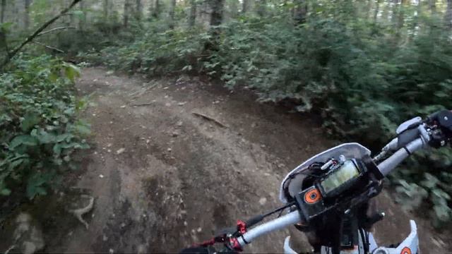 Shredding It!!! KAYO KT 250 | 2-Stroke Dirt Bike смотреть онлайн